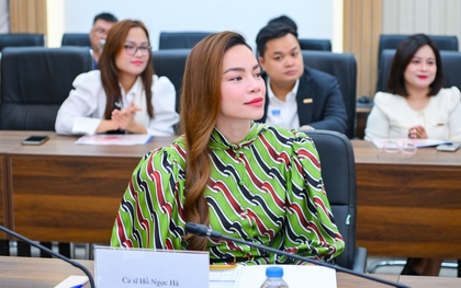 Hồ Ngọc Hà xúc động tặng 500 triệu đồng cho 2 dự án của Giải thưởng Hành động vì Cộng đồng 2025