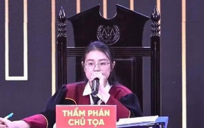 Phiên toà giả định của sinh viên luật gây sốt vì "diễn như không diễn"