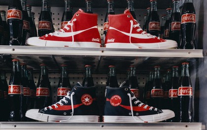 Bùng nổ trở lại: Coca-Cola và Converse tái hợp, Gen Z “đứng ngồi không yên”