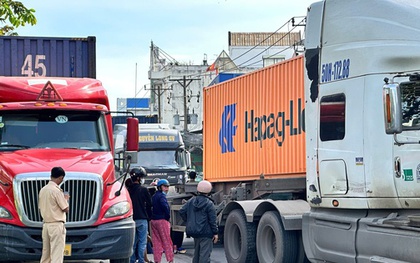 Thương tâm: Hai anh em chở nhau đi học không may gặp tai nạn, em gái tử vong tại chỗ