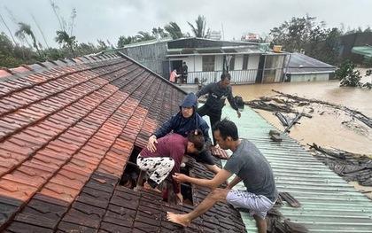 Mưa lũ lịch sử ở Gia Lai: Nhiều người tử vong, nhiều nơi vẫn bị chia cắt