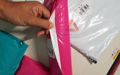 Mua áo khoác trên sàn TMĐT, người phụ nữ nhận hàng "mới cứng” nhưng thứ trong túi áo mới ngỡ ngàng: “Lần đầu gặp chuyện khó tin đến vậy…”