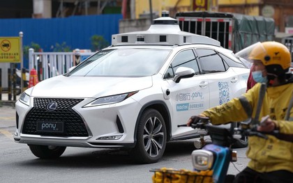Robotaxi đang khiến 7,5 triệu tài xế taxi, 11 triệu người giao hàng và hàng triệu lái xe khác ở Trung Quốc đối mặt nguy cơ thất nghiệp