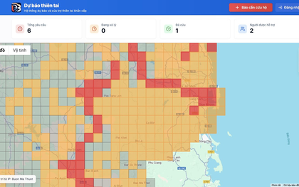 Nhóm kỹ sư FPT thức trắng đêm làm phần mềm miễn phí giúp dự báo mưa lũ, theo dõi ngập và gửi tín hiệu kêu cứu