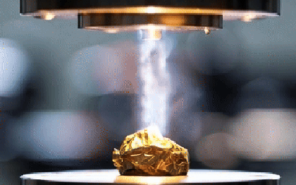 "Nghiền nát" vàng dưới áp suất gấp 10 triệu lần Trái Đất, nhà khoa học kinh ngạc với "thứ chưa từng thấy"