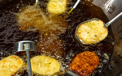 4 loại dầu ăn nhiều "phá gan", thơm ngon mấy cũng hạn chế