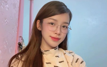 Mẹ đơn thân 26 tuổi lái xe tải chở 45 tấn nhu yếu phẩm vào vùng lũ Đắk Lắk