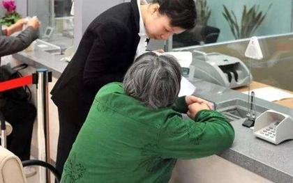 Người phụ nữ tới ngân hàng Agribank rút 1 tỷ đồng để chuyển vào tài khoản MSB, khẳng định "cho con sửa cửa hàng": nhân viên ngân hàng lập tức báo công an