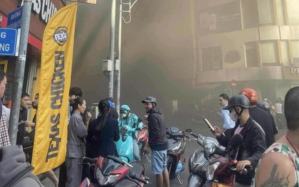 Hoảng hồn cảnh tượng khói bốc nghi ngút từ một thẩm mỹ viện ở trung tâm TP.HCM