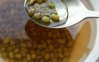 Uống nước đậu xanh mỗi bữa sáng suốt 6 tháng, người phụ nữ 42 tuổi nhận kết quả là...