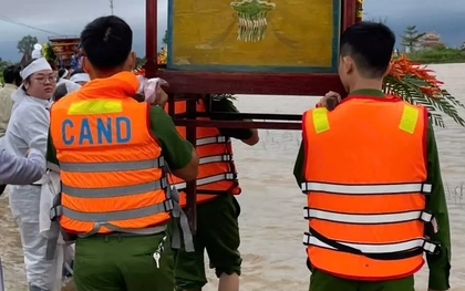 Mưa lũ làm 16 người thương vong, Quảng Trị khẩn trương ứng phó bão số 13