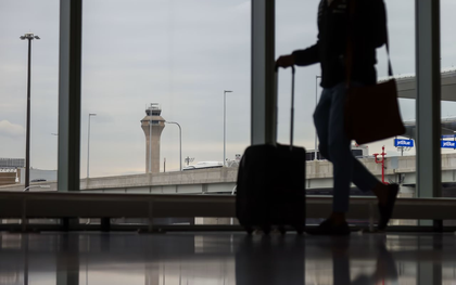 Mỹ cắt giảm 10% lưu lượng không lưu tại 40 sân bay lớn: Khủng hoảng hàng không vì chính phủ đóng cửa