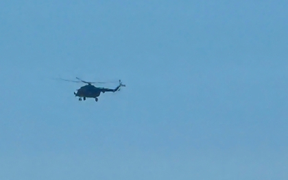 Điều trực thăng tìm kiếm 3 người mất tích trong bão số 13 ở đặc khu Lý Sơn