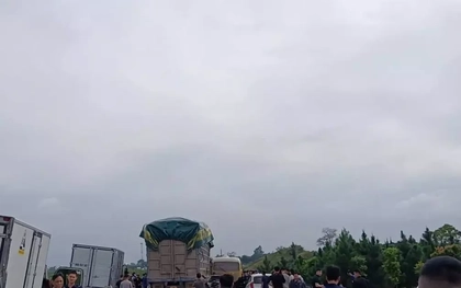 Tai nạn liên hoàn trên cao tốc Hà Nội - Thái Nguyên, nhiều ô tô bị hư hỏng