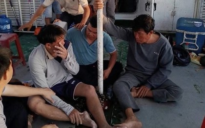 Phép màu đã xuất hiện: Cả 3 người mất tích trên biển Lý Sơn giữa bão số 13 đã được cứu sống sau 2 ngày lênh đênh giữa biển