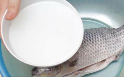 Bát nước này là "kẻ thù" của mùi tanh: Ngâm cá vào, tanh mấy cũng biến mất, thịt mềm ngọt bất ngờ