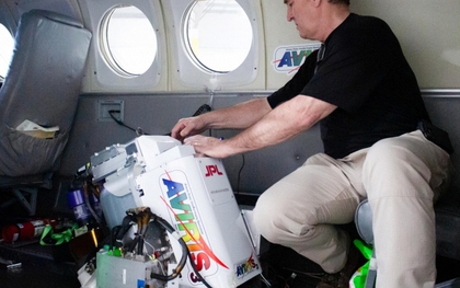 Mỹ đưa thứ to bằng lò vi sóng lên không gian: Trong khoảng cách 18km không vật gì có thể lọt khỏi tầm mắt