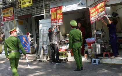 Ngày 13-12, Hà Nội đồng loạt ra quân giành lại toàn bộ vỉa hè, lòng đường