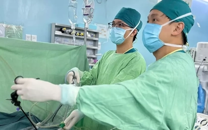 Bé trai vỡ ruột thừa, nguy kịch vì bị nhầm mắc rối loạn tiêu hóa