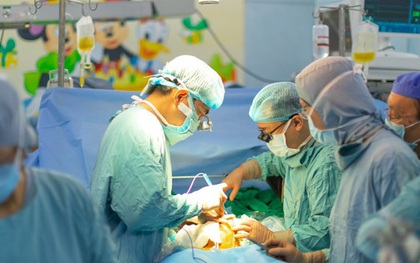 Hơn hai thập kỷ ghép tạng nhi, hàng chục trẻ em được cứu sống