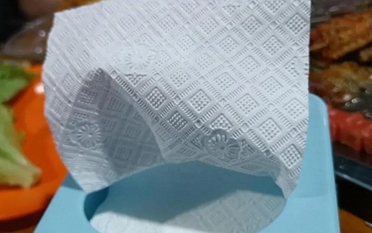 Phát hiện nhiều mẫu khăn giấy chứa vi khuẩn vượt ngưỡng cho phép 13 lần: Chuyên gia cảnh báo 1 loại ngấm đẫm chất gây dị ứng, ung thư