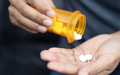 Người đàn ông bất ngờ bị suy thận cấp chỉ sau 3 ngày dùng 1 loại thuốc hầu như nhà nào cũng có