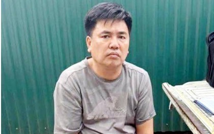 Thông tin mới nhất vụ gã đàn ông đẩy CSGT vào đầu xe tải tại Hà Nội