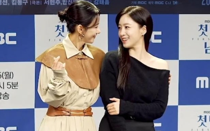 “Rắn độc Hwayoung” và mỹ nhân T-ara cực tình cảm, nhìn nhau đắm đuối ngay trên sân khấu sự kiện