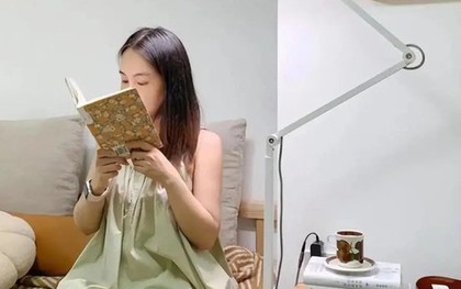 Ngỡ ngàng căn hộ 14m2 ở Hong Kong: Nhỏ xíu mà tận 2 phòng khách, đủ sống thoải mái