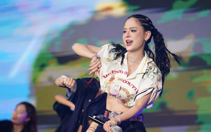 Khán giả đội mưa "quẩy" cuồng nhiệt tại lễ hội âm nhạc "có một không hai"