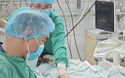 Nữ giáo viên nguy kịch sau bữa bún ngan