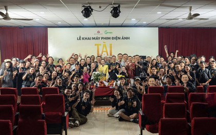 Phóng to bức ảnh chụp Mỹ Tâm và Mai Tài Phến, cả MXH hốt hoảng vì 1 chi tiết đáng sợ