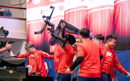 Phỏng vấn nóng Nguyễn Quốc Huy (Maris): "Huy chương Vàng đeo cổ thôi nên em lấy ghế em nâng tạm"