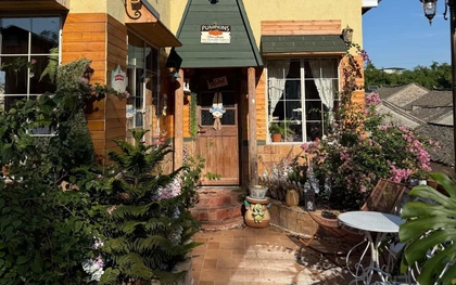 Cụ bà 70 tuổi thầm lặng sống trong căn nhà nhỏ: Tự chăm sóc bản thân, không làm gánh nặng cho con cháu