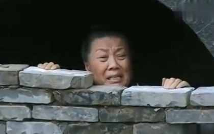 Gửi 10 tỷ về nhà, sau 3 năm, mẹ đưa lại cho tôi một mảnh giấy: "Cái giá của tin tưởng ruột thịt là thế này sao?"