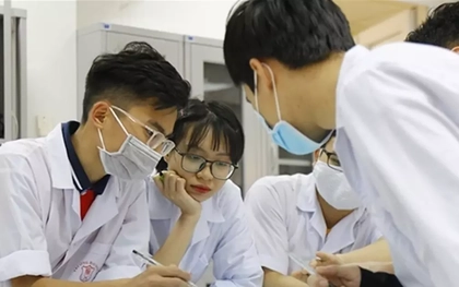 Bằng cấp ngành y: 50 năm qua, hai bộ chưa tìm được tiếng nói chung