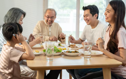 U65 về hưu hơn một năm: Gần 20 triệu "bay hơi" mỗi tháng khiến tôi lo lắng đến mức mất ăn mất ngủ