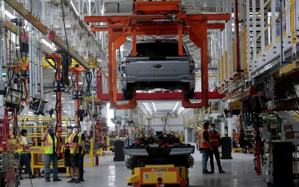 Cú sốc xe điện: Loạt nhà sản xuất pin và xe ô tô tại châu Á quay xe, điều chỉnh kế hoạch, xe xăng và hybrid dự kiến sẽ hồi sinh