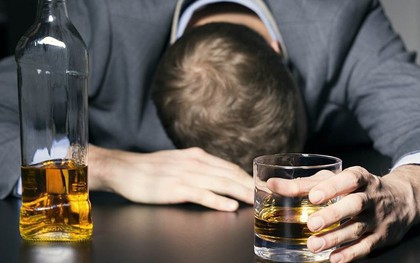 Một người tử vong sau bữa rượu tại Hải Phòng, nghi ngộ độc methanol