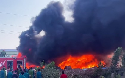 Kho chứa bông sợi tại Quảng Ninh bốc cháy dữ dội