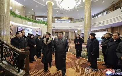 Ông Kim Jong Un cùng con gái dự khai trương loạt khách sạn trước sự kiện quan trọng