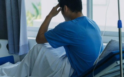 Chàng trai 22 tuổi đã mắc suy thận, bác sĩ lắc đầu: “Liên tục làm 2 việc này, thận khoẻ mấy cũng không chịu nổi”