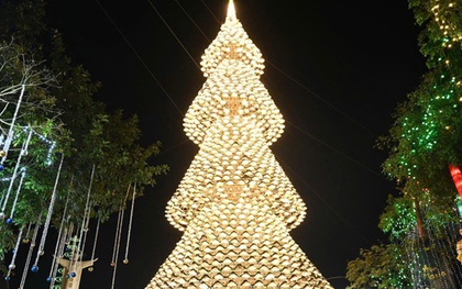 Cây thông Noel nón lá cao 35m "gây sốt" mùa Giáng sinh ở Đồng Nai