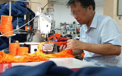 Nam công nhân 45 tuổi suy thận: Sáng đạp máy may, đêm nằm lọc máu, đồng nghiệp cũng là đồng bệnh...