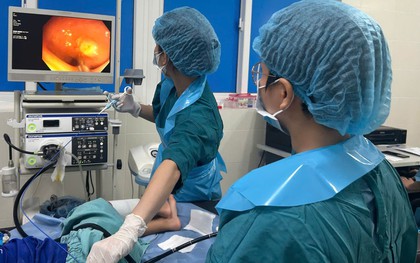 Bé 6 tuổi mắc 4 khối polyp đại tràng