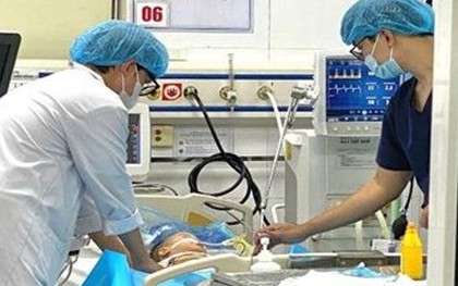 Phối hợp liên khoa cứu sống bệnh nhi sốc tim do viêm cơ tim virus
