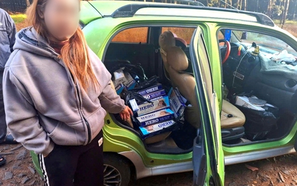 Bắt quả tang Nguyễn Thị Hồng Hoa