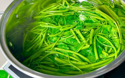 Có nên cho muối vào khi luộc rau?
