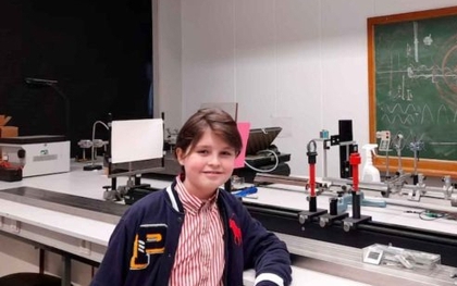 8 tuổi tốt nghiệp THPT, học xong cử nhân trong 8 tháng, 15 tuổi lấy bằng tiến sĩ: Thiên tài thẳng thừng từ chối lời mời của Mỹ, Trung Quốc, nhắm mục tiêu "tham vọng"