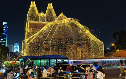 vivo V60 Lite: Ghi trọn không khí Giáng sinh qua từng khung hình